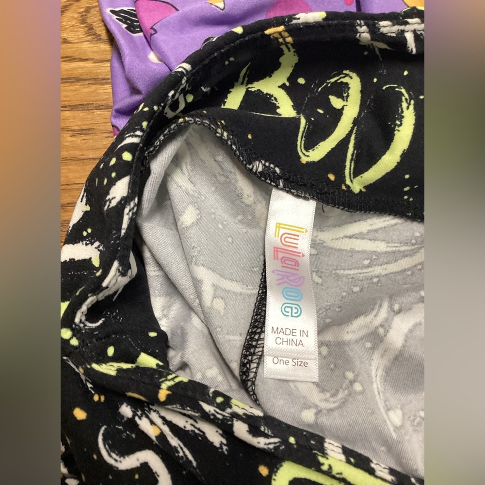 LulaRoe Halloween/spooky legging lot of 4. The One Size - Picture 4 of 4